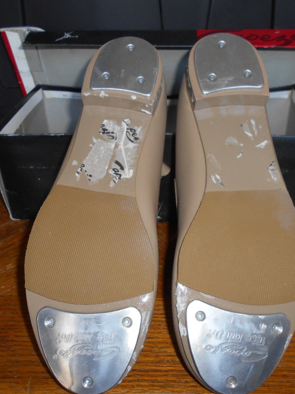 Tan Tap Shoes 9 1/2 Adult NWT - Picture 3 of 4